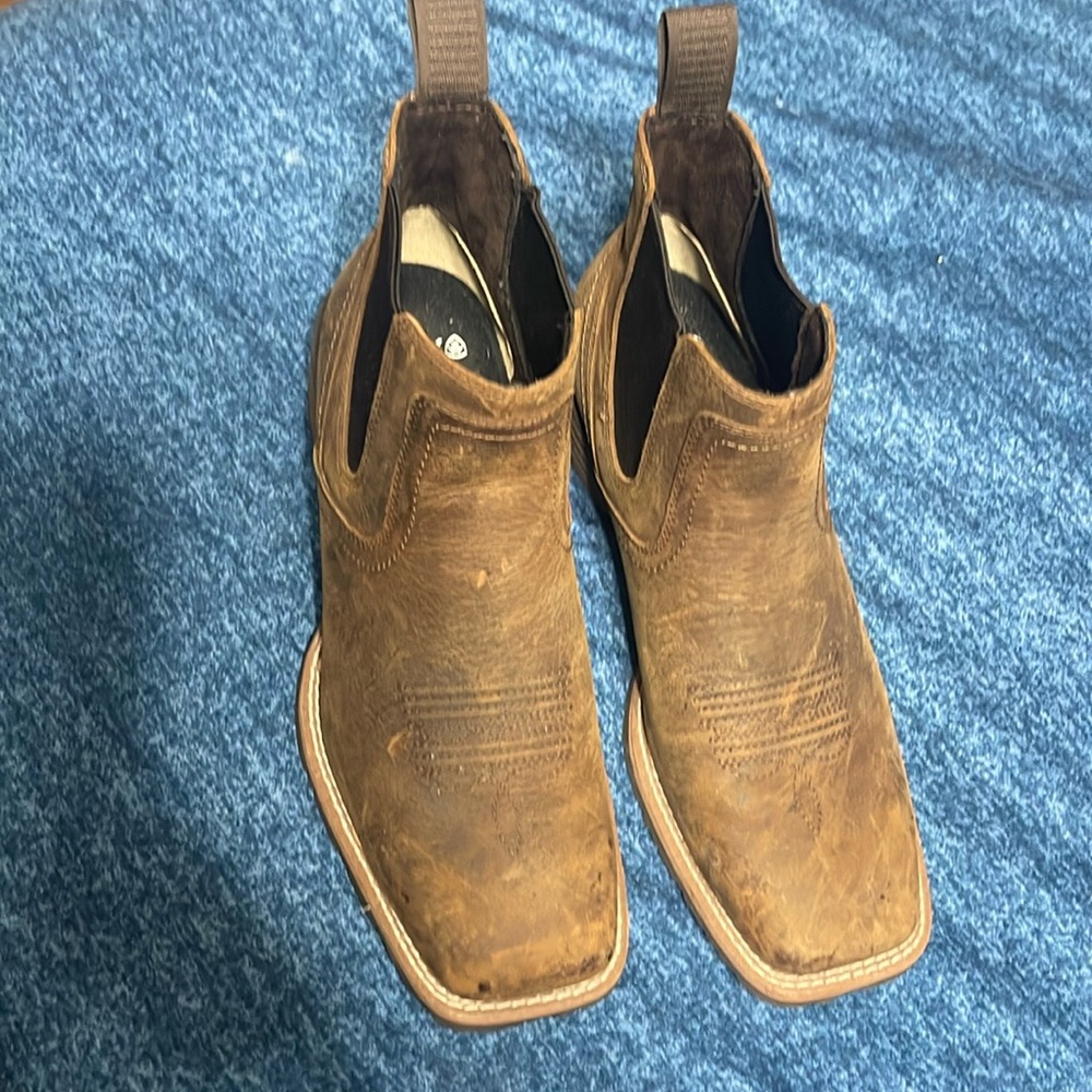 Ariat boots men’s sz 8.5